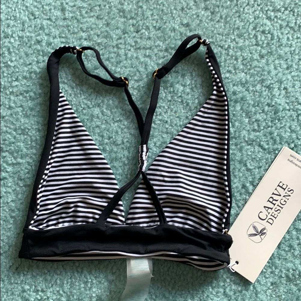 NWT Reversible Horizon/Black Marbella Rev. Top - Picture 9 of 9